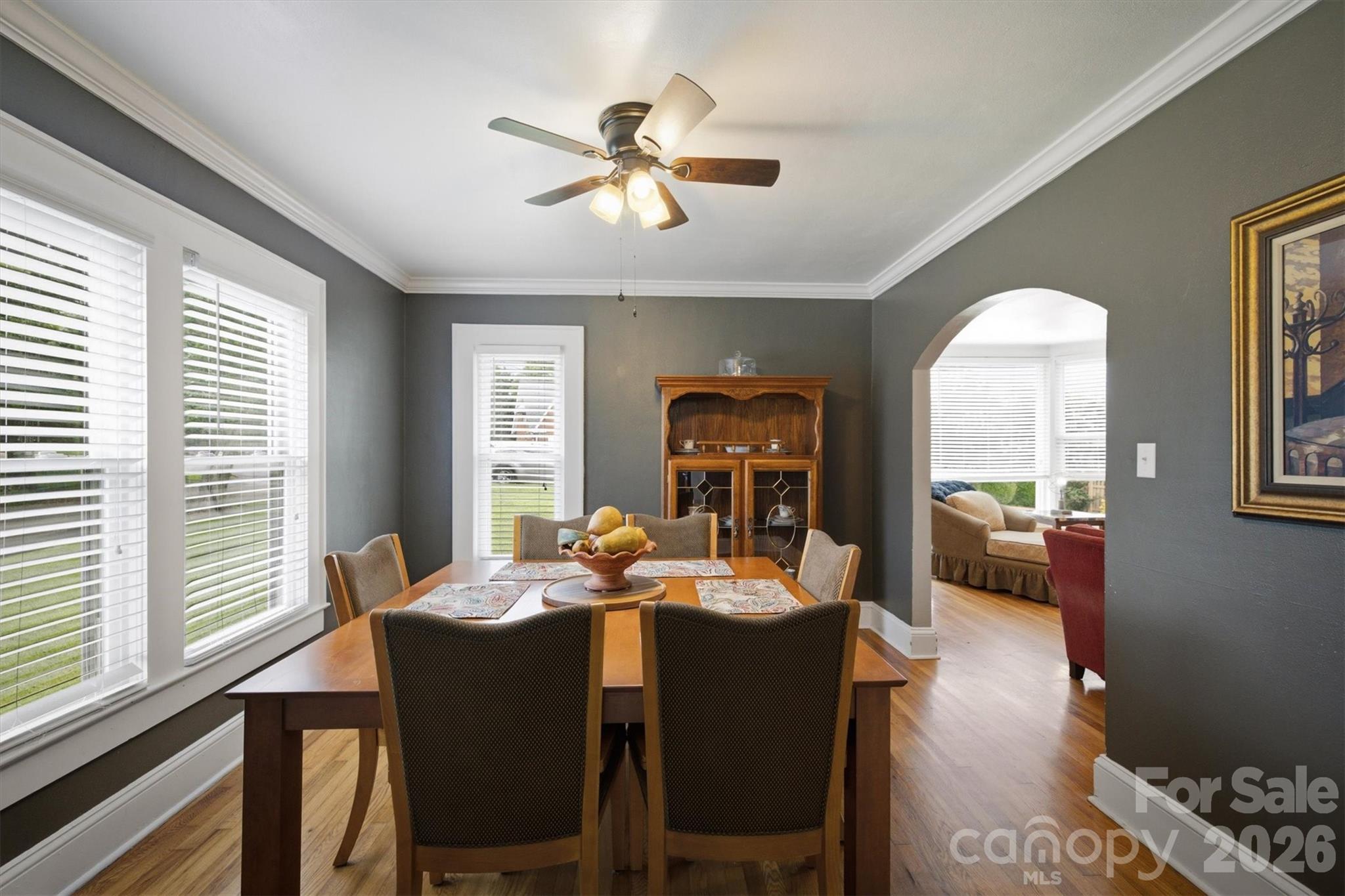 513 Bouchard Avenue NE