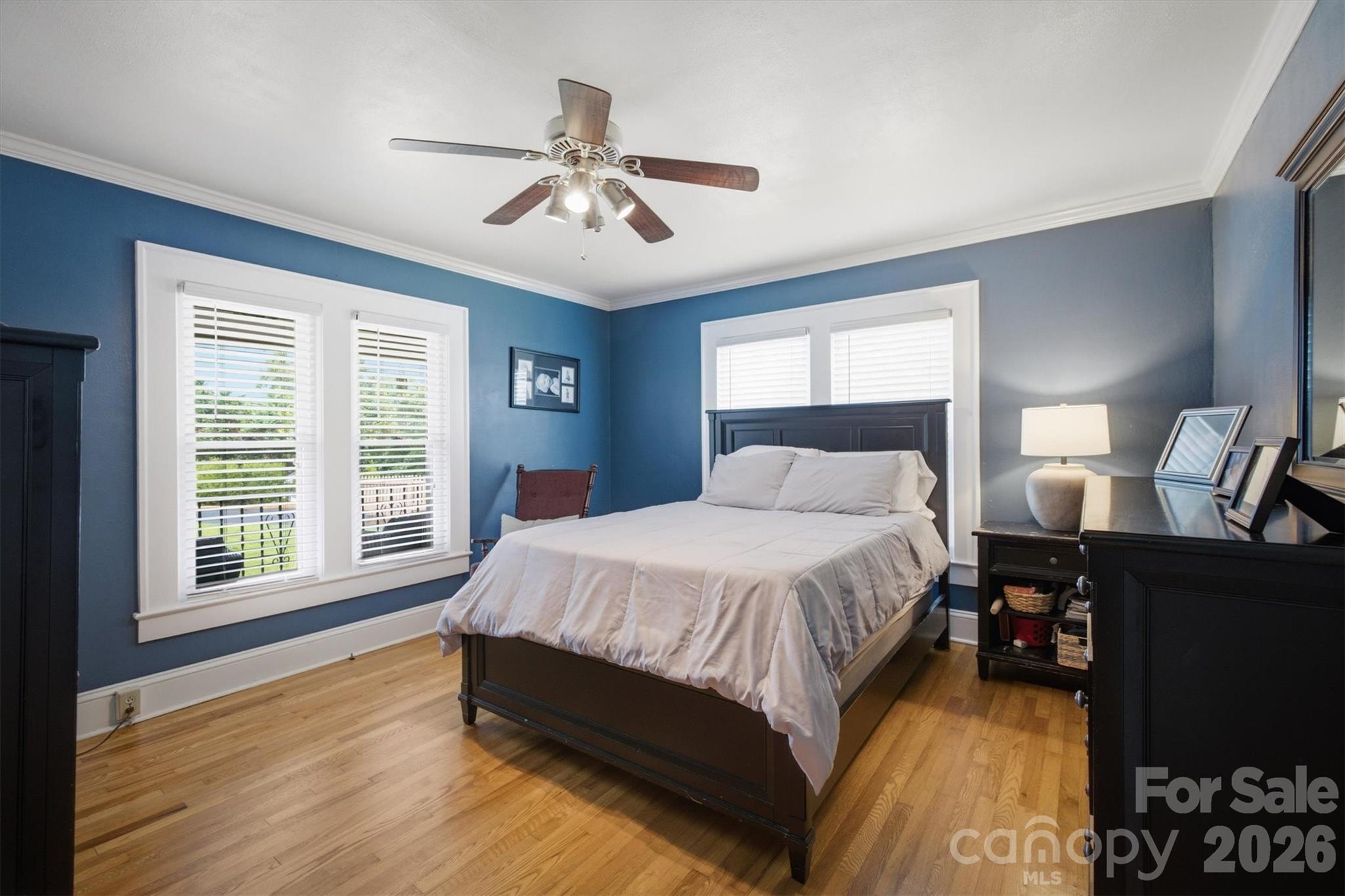 513 Bouchard Avenue NE