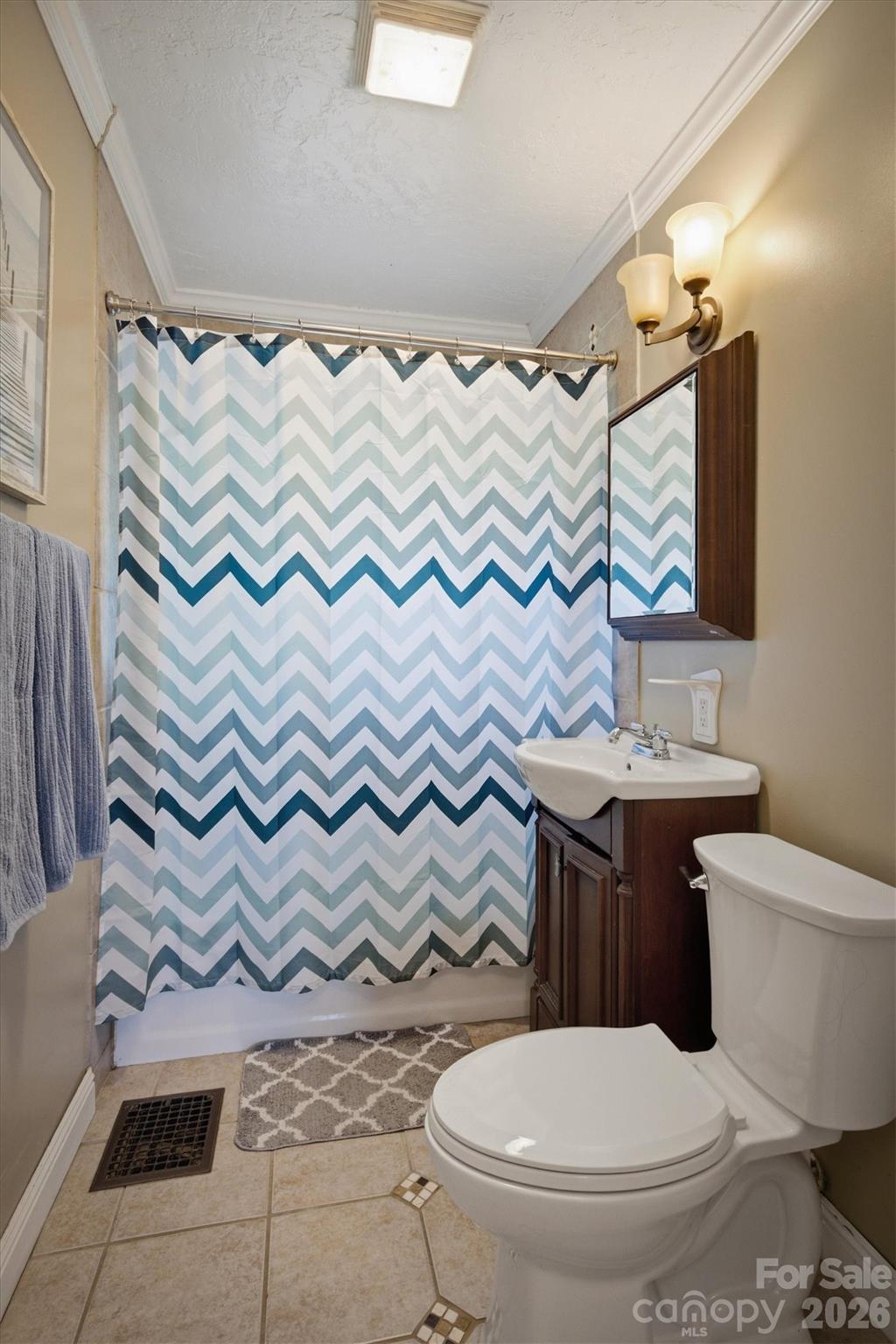 513 Bouchard Avenue NE
