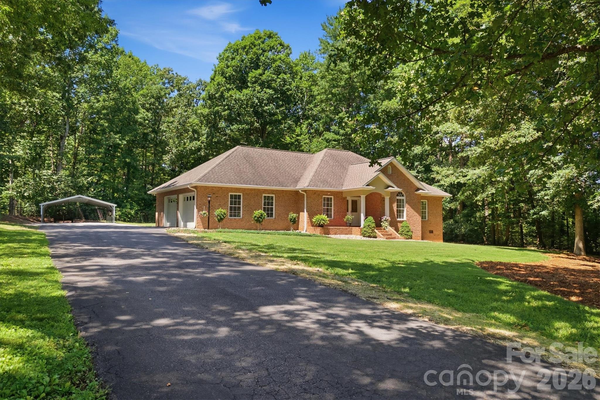 5572 Hayes Waters Road
