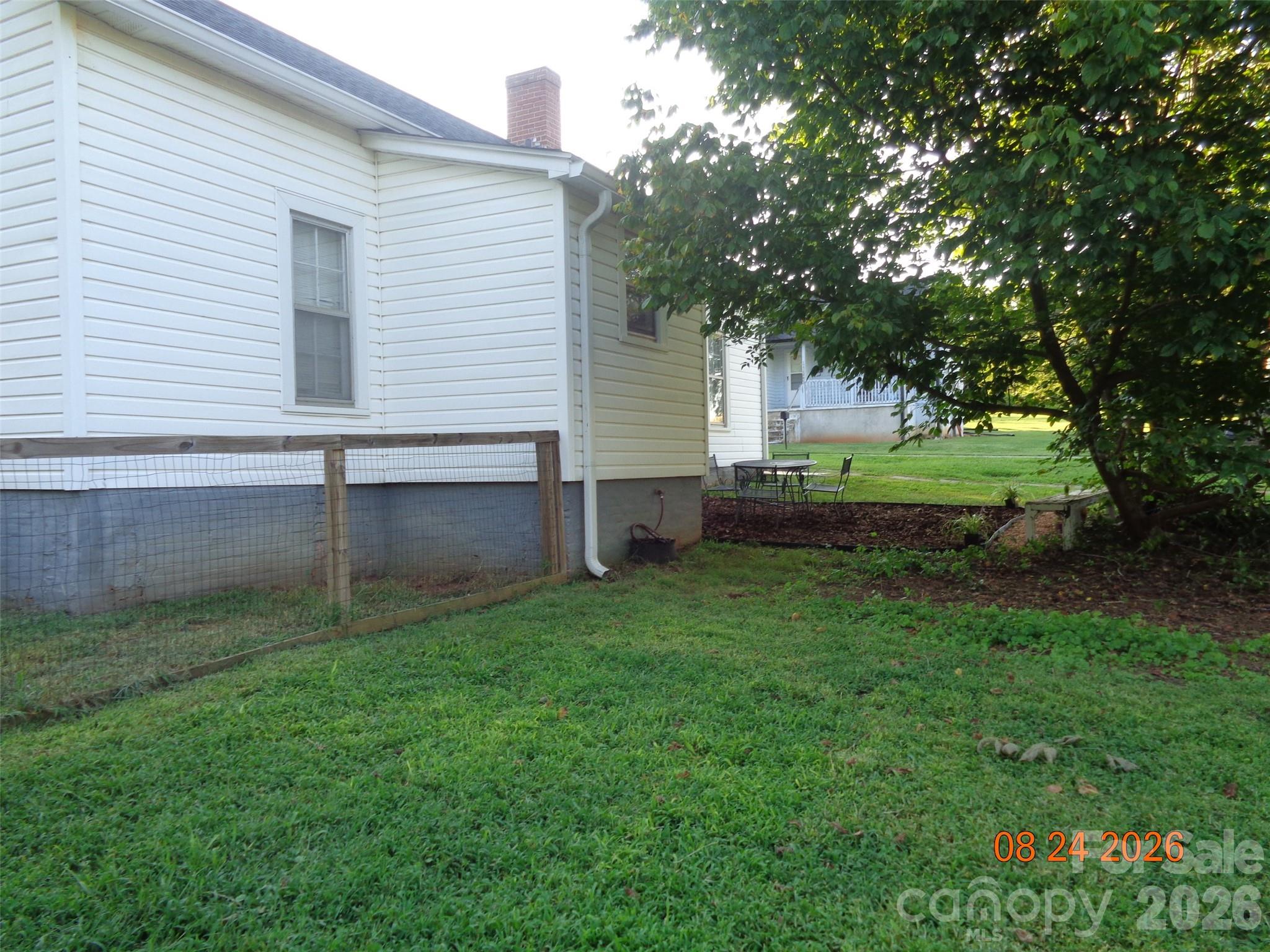107 Bickett Street