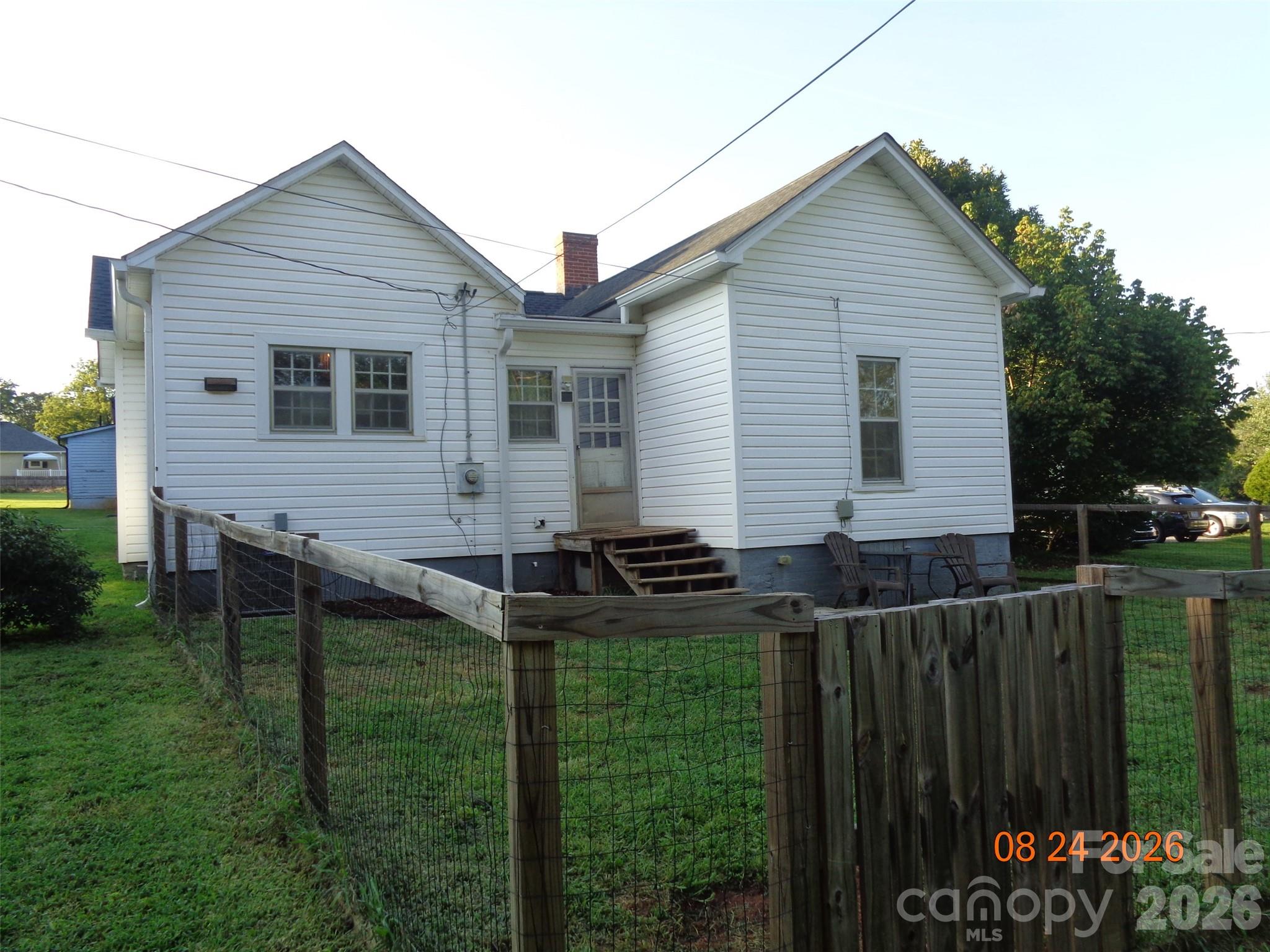 107 Bickett Street