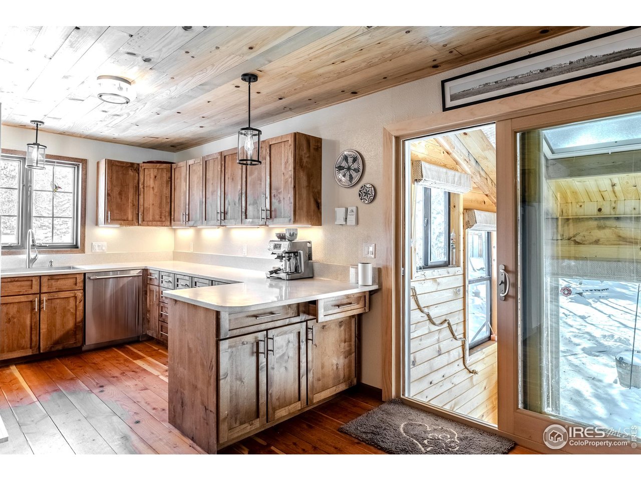 5 Rudi Ln W