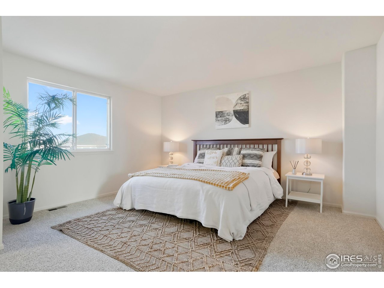 5619 Blue Mountain Cir