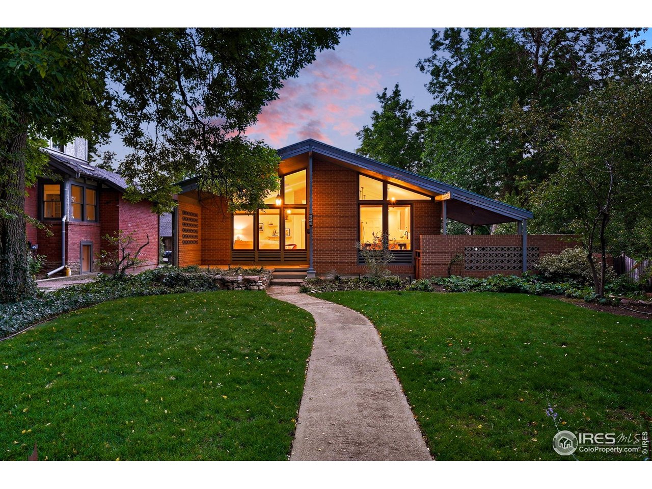 545 Mapleton Ave