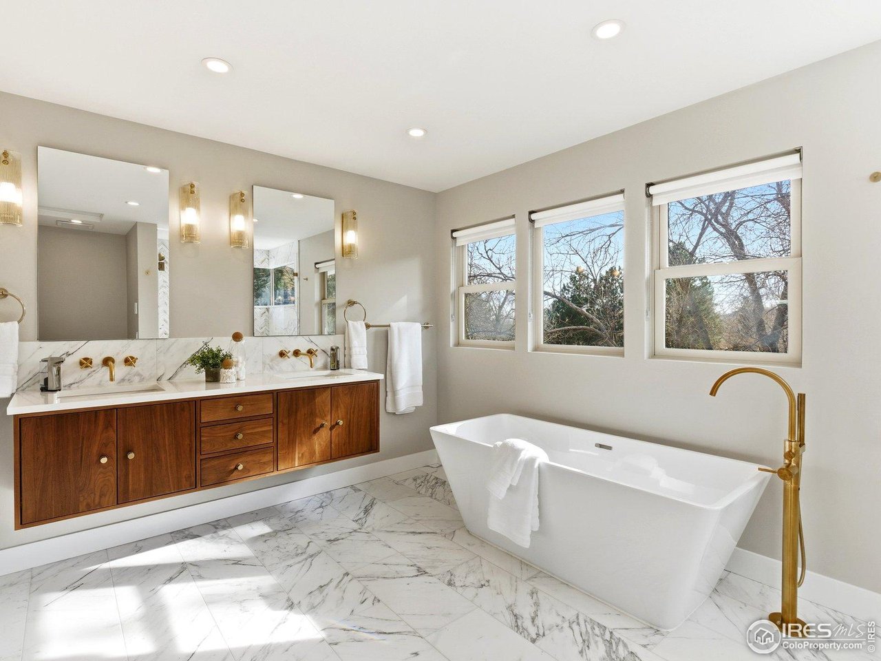 3716 Wonderland Hill Ave