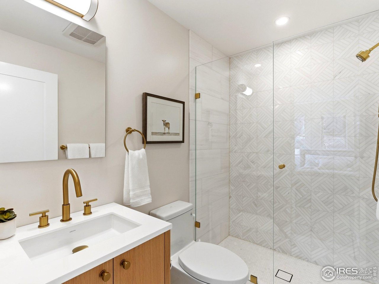 3716 Wonderland Hill Ave