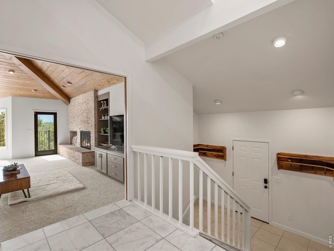 4300 Sunshine Canyon Dr