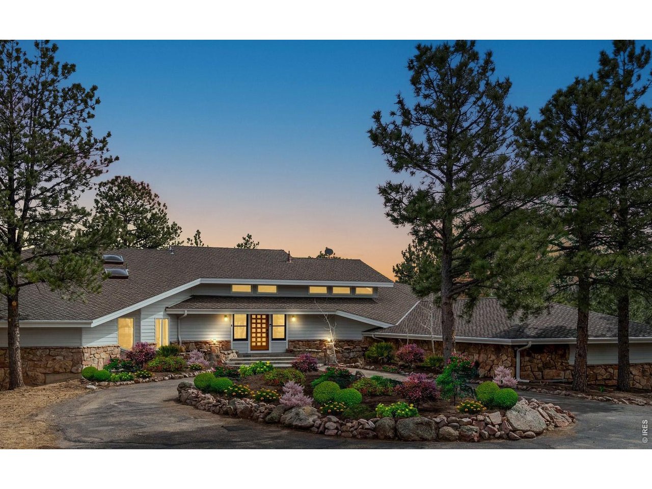 4300 Sunshine Canyon Dr