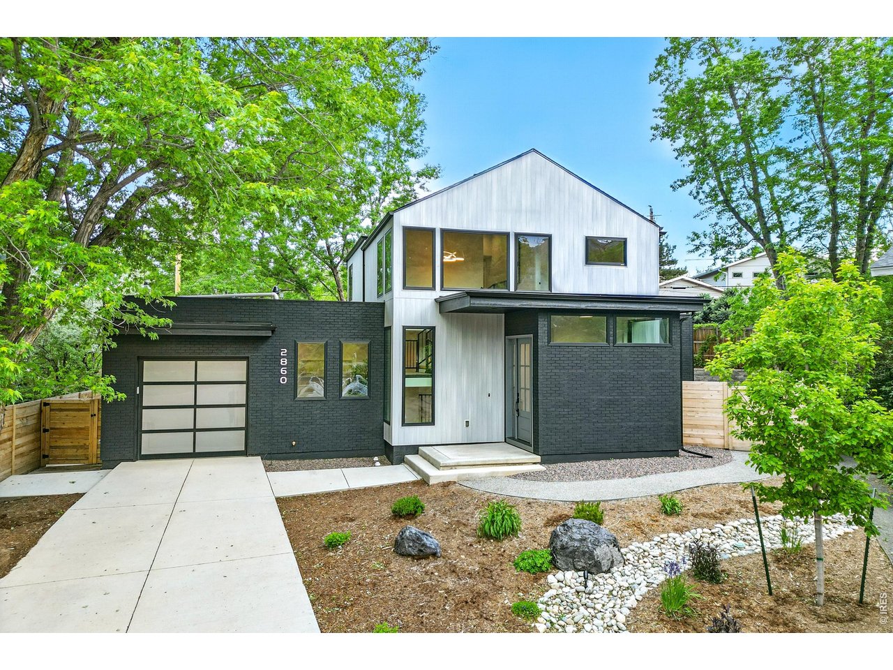 2860 Table Mesa Dr