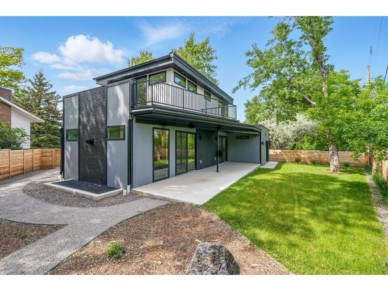 2860 Table Mesa Dr