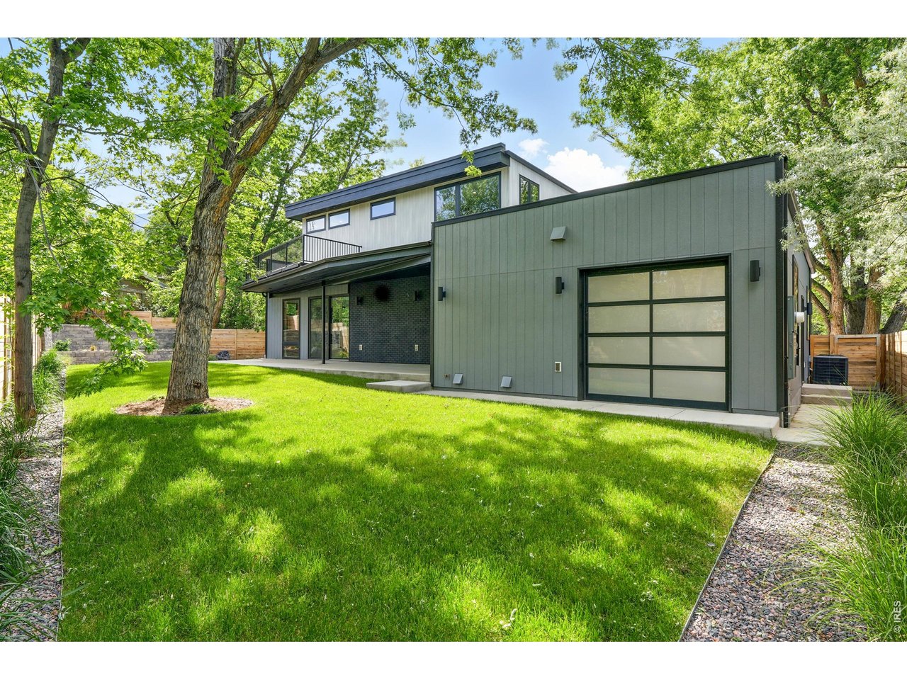 2860 Table Mesa Dr