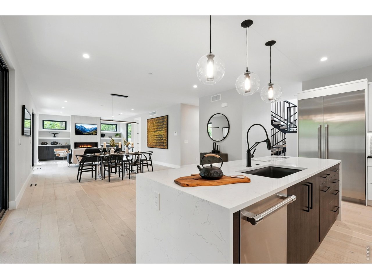 2860 Table Mesa Dr