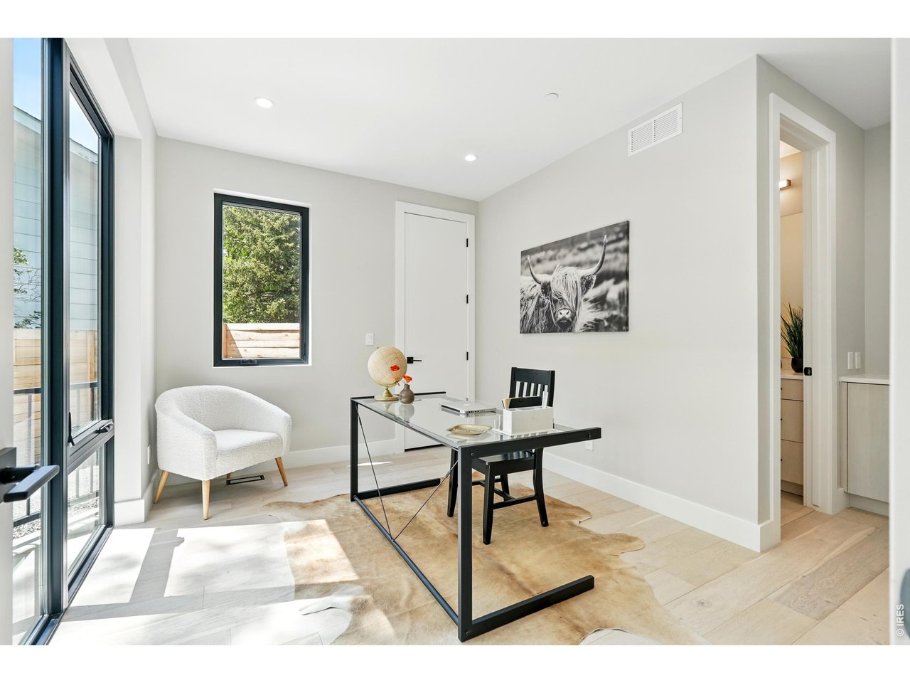 2860 Table Mesa Dr