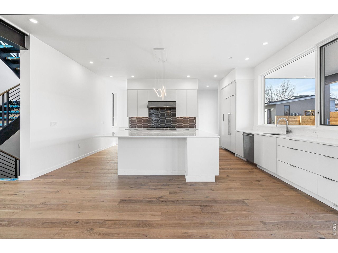 2145 Vine Ave