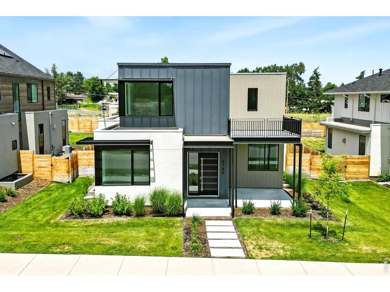 2145 Vine Ave