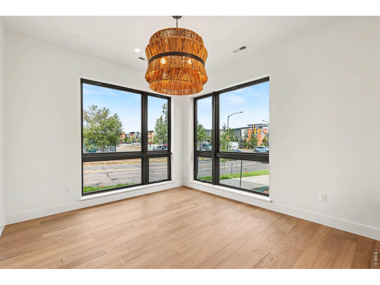 1170 Violet Ave