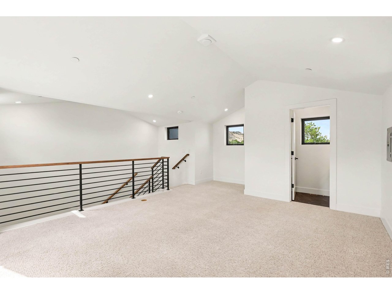 1170 Violet Ave