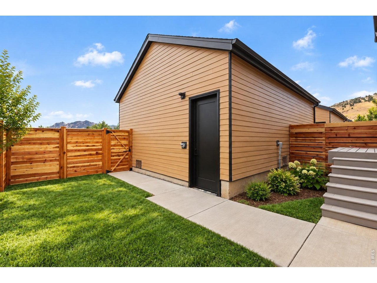 1170 Violet Ave
