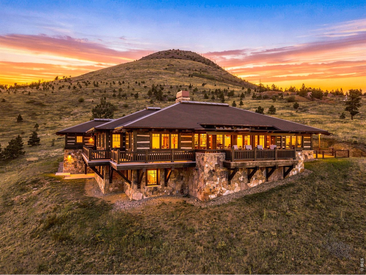 307 Labelle Rd