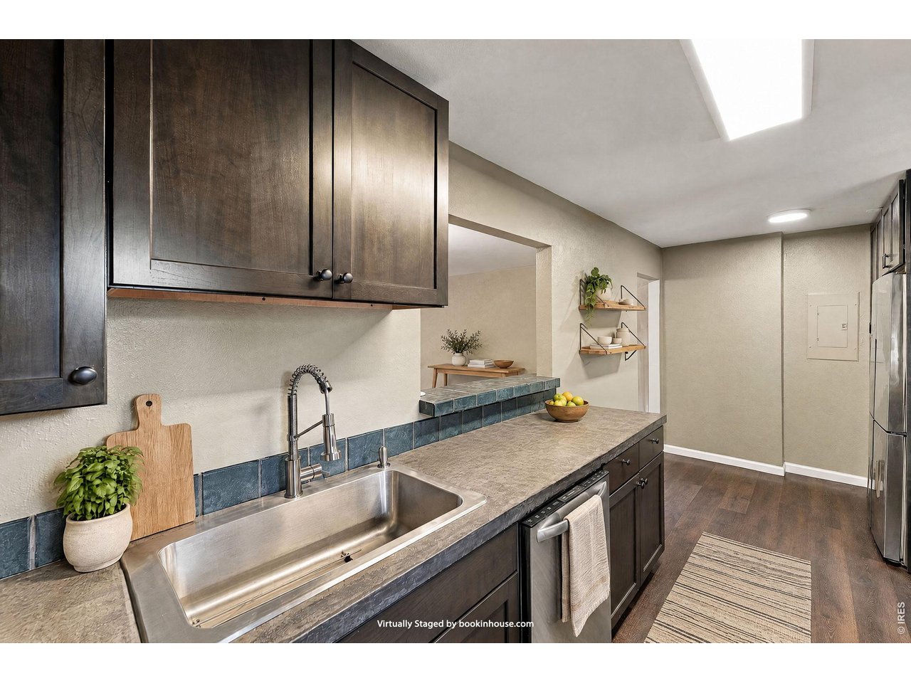 377 Pearl St 5