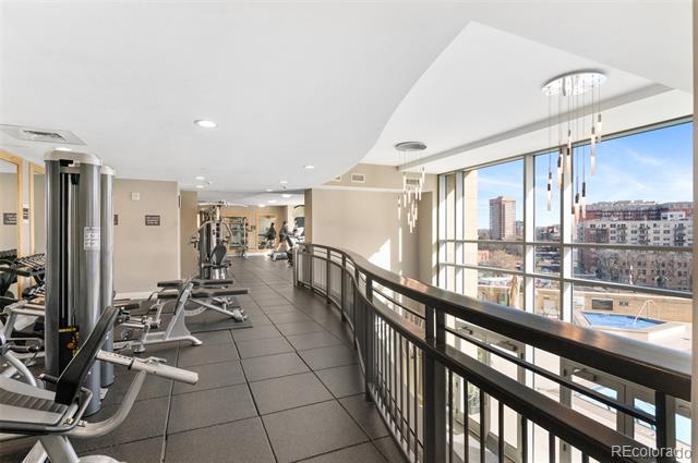 2001 Lincoln Street Unit: 1522