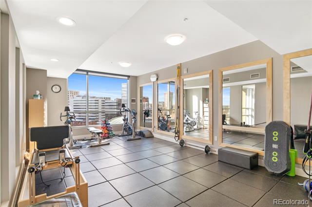 2001 Lincoln Street Unit: 1522