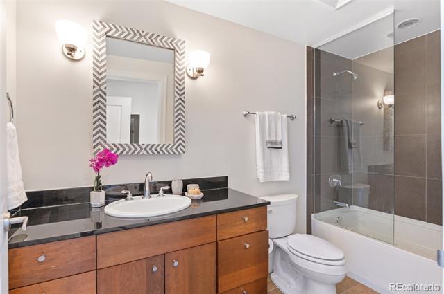 2001 Lincoln Street Unit: 1522