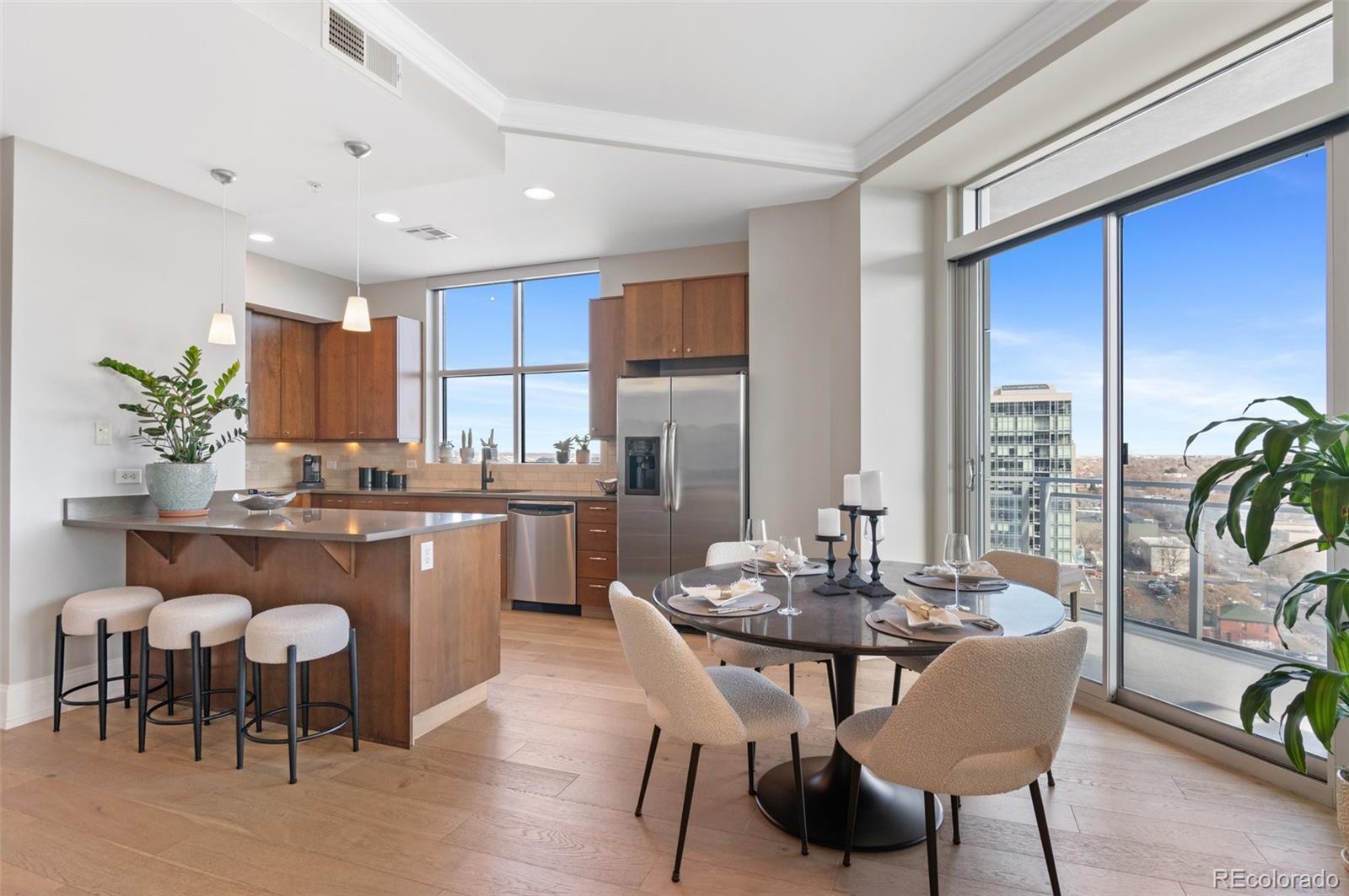 2001 Lincoln Street Unit: 1522