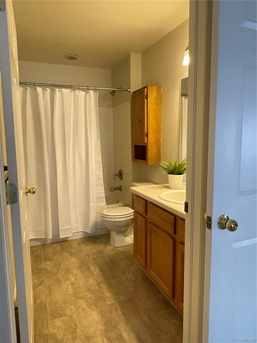 1625 S Danube Way Unit: 105