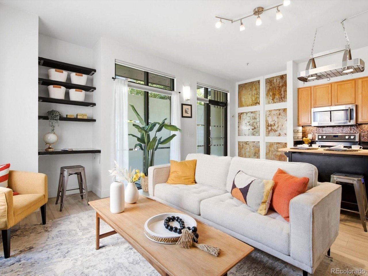 3149 Blake St 106