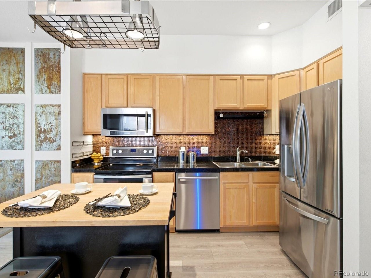 3149 Blake St 106