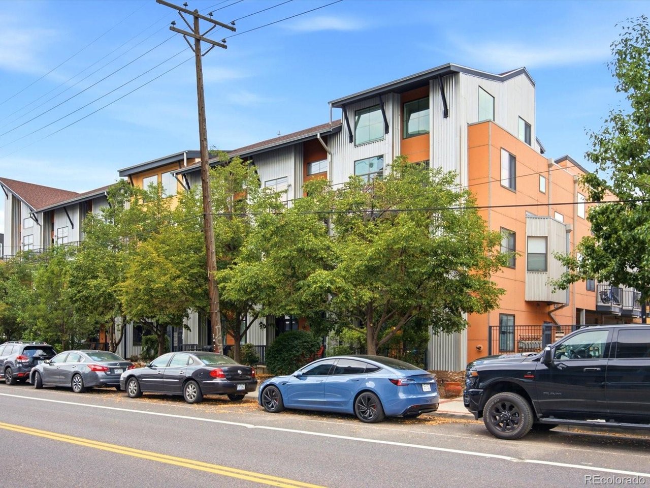 3149 Blake St 106