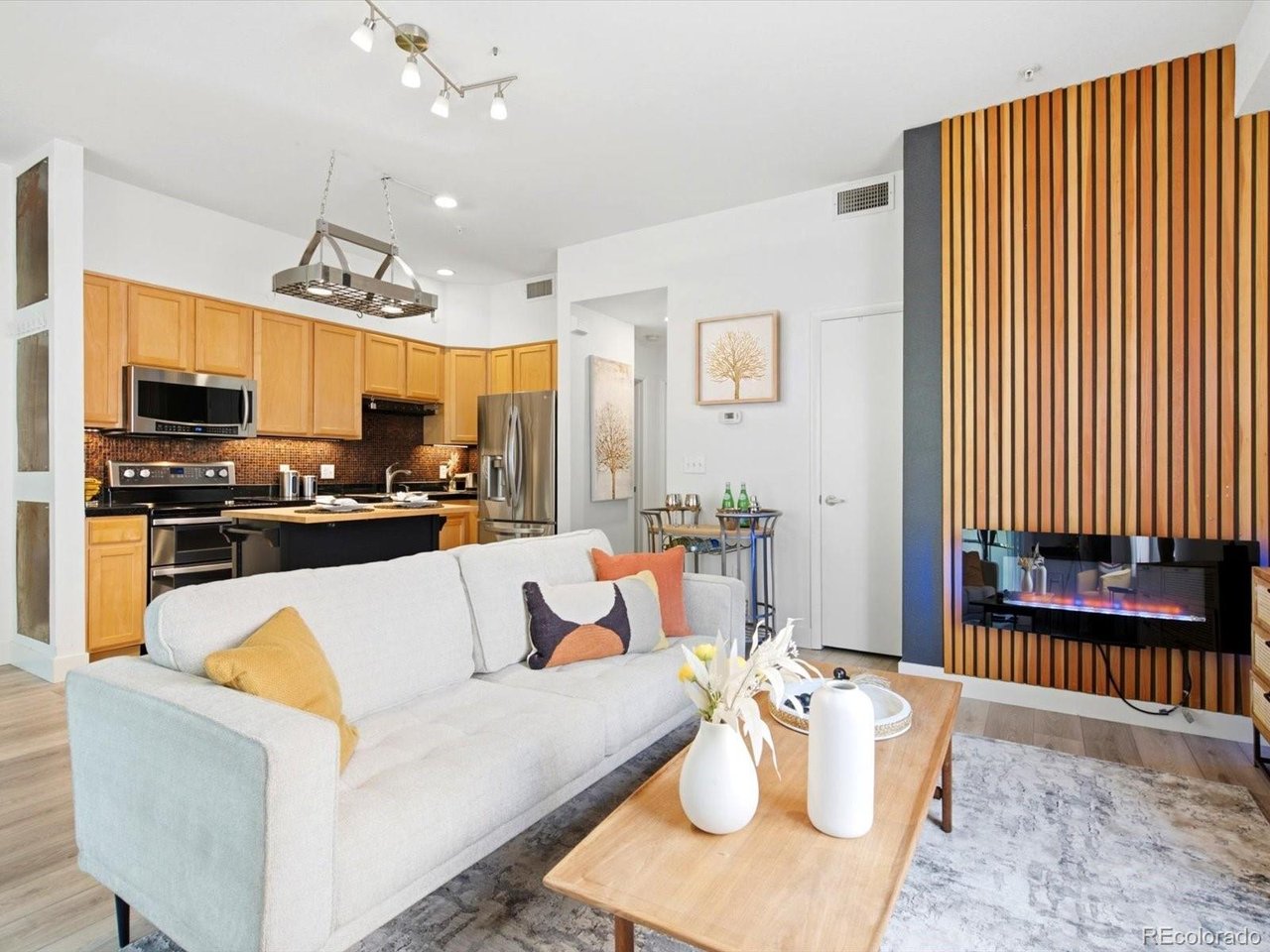 3149 Blake St 106