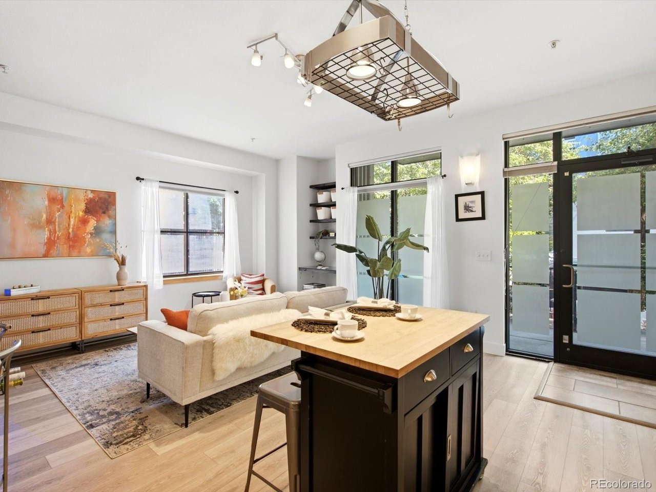 3149 Blake St 106