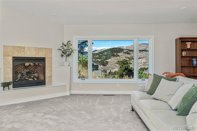 319 Camino Bosque