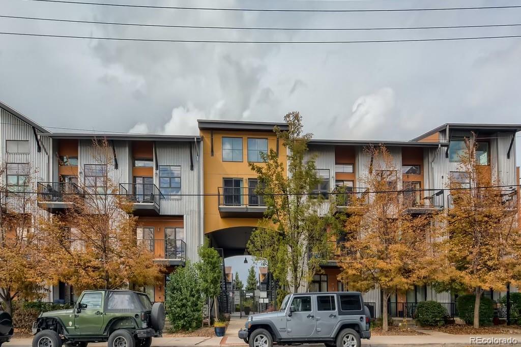 3149 Blake Street Unit: 106