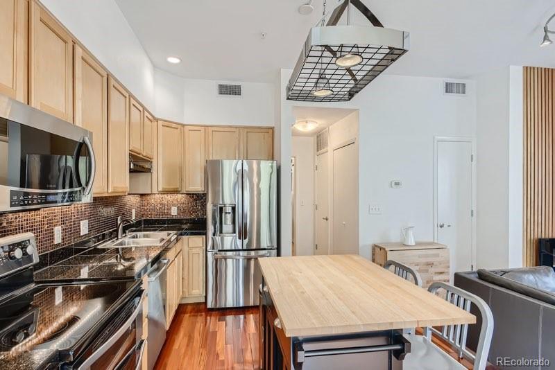 3149 Blake Street Unit: 106
