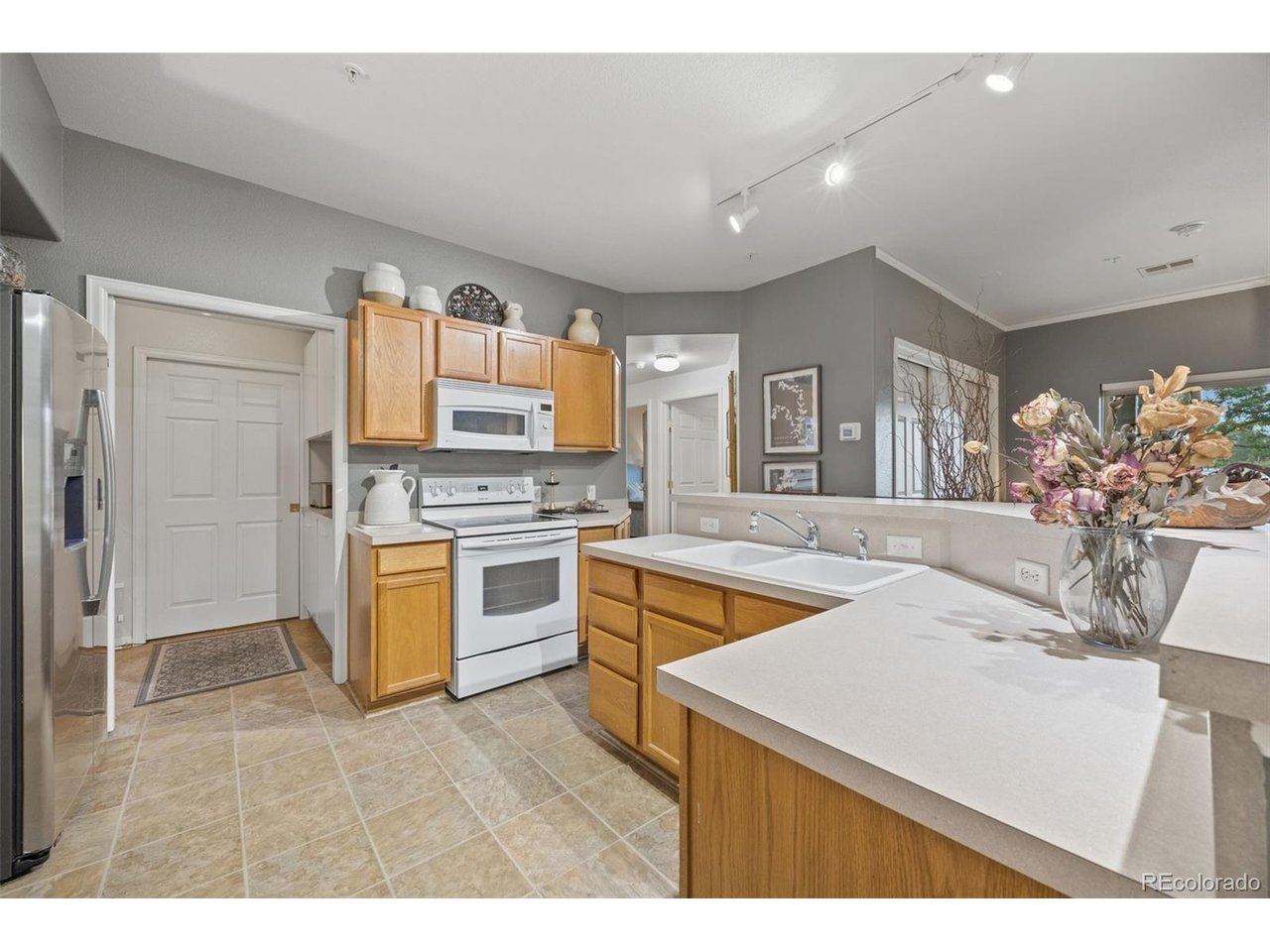 2451 Kipling St 208