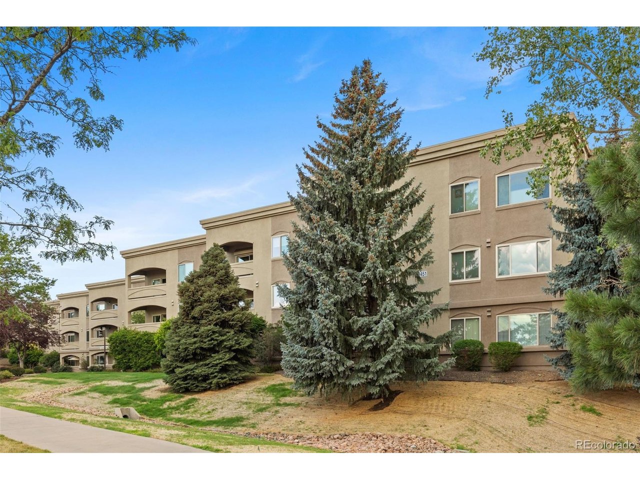 2451 Kipling St 208
