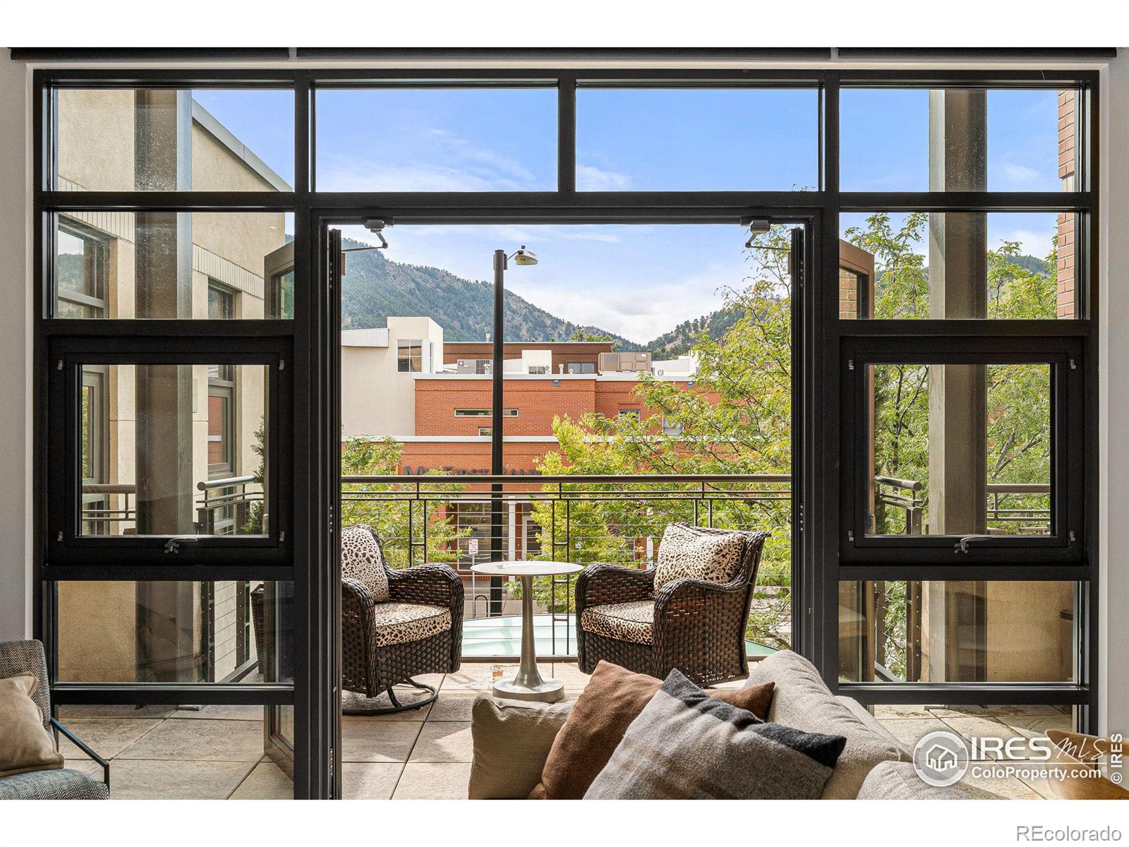 900 Pearl Street Unit: 203