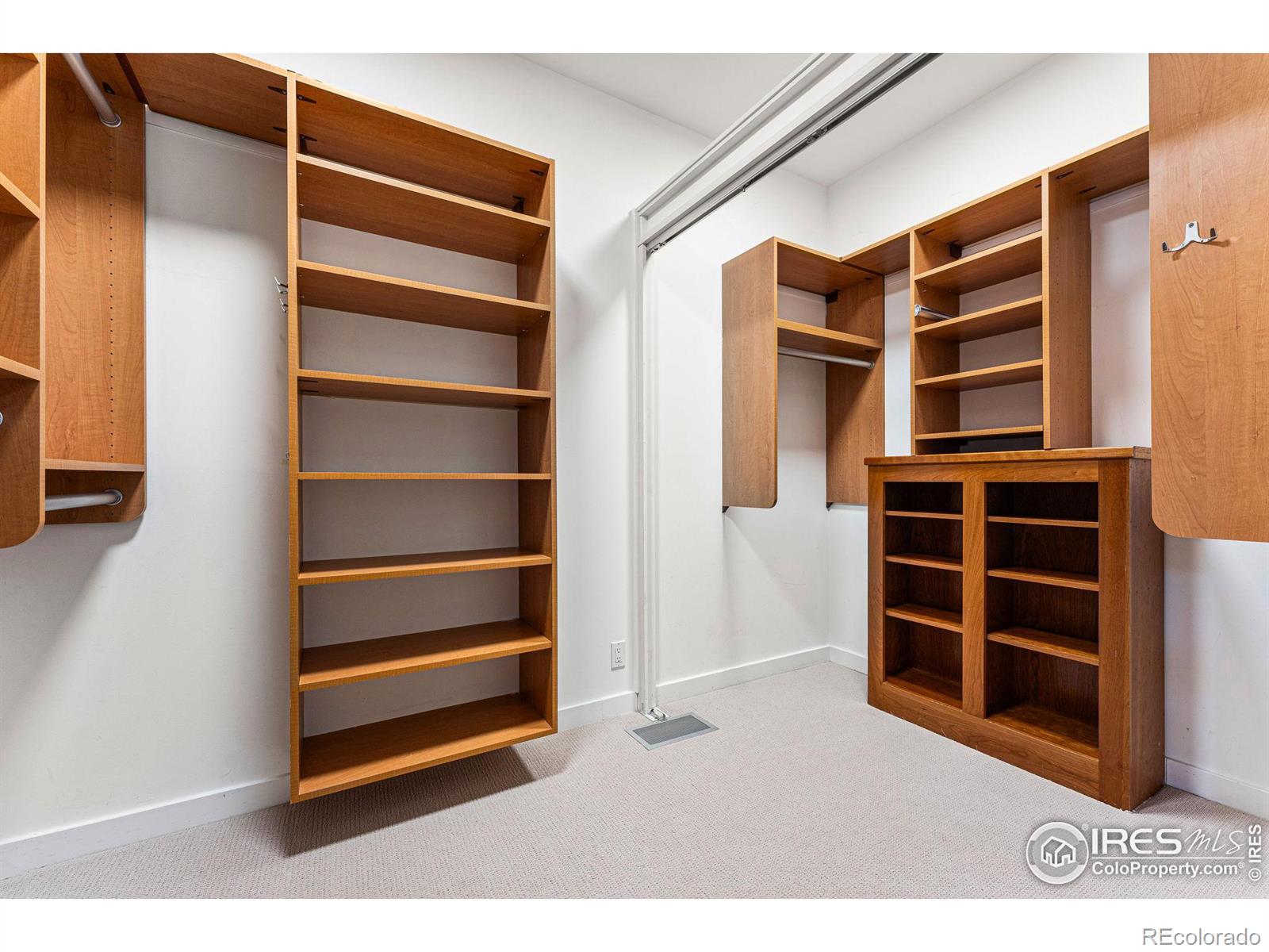 900 Pearl Street Unit: 203