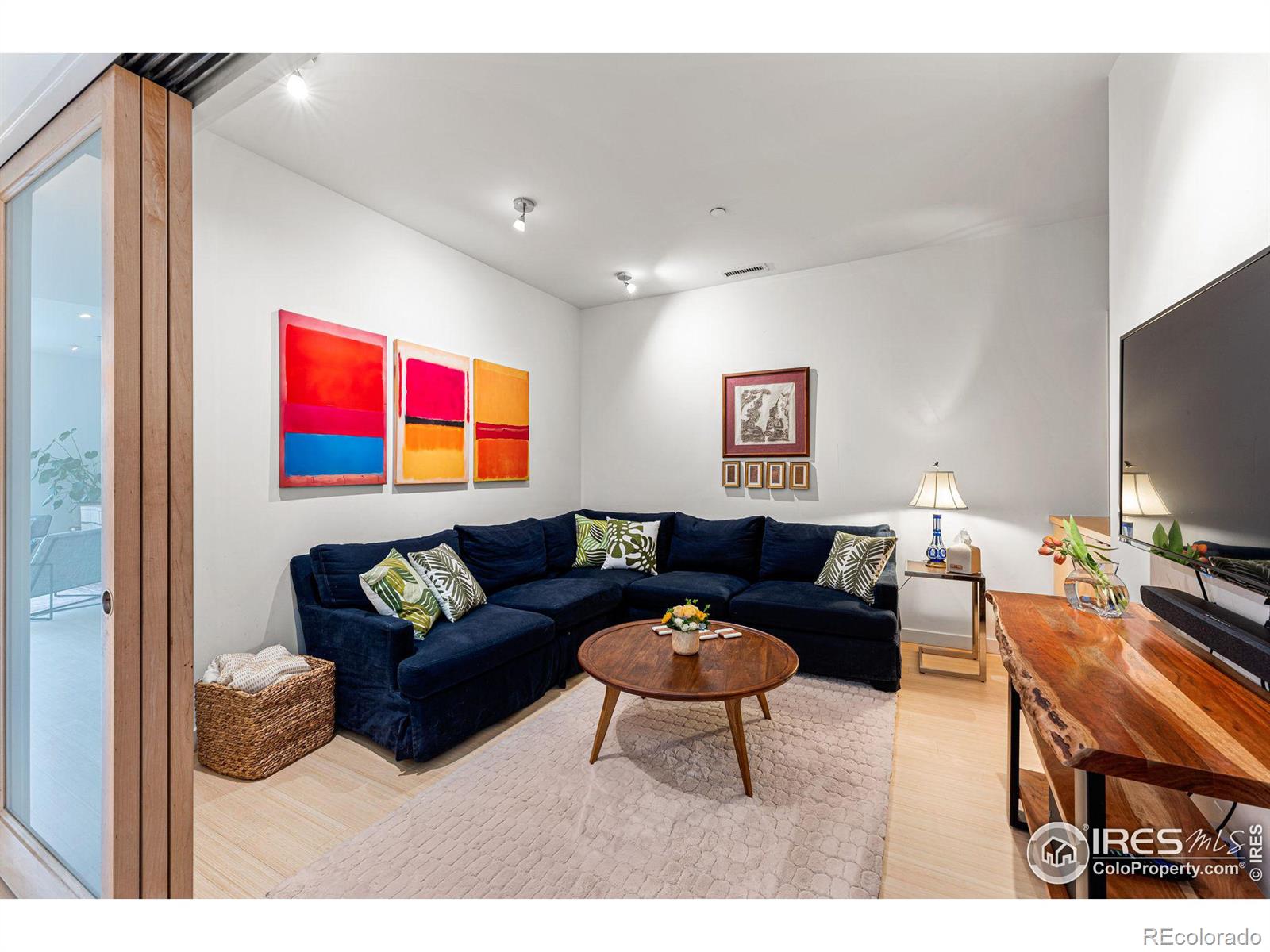 900 Pearl Street Unit: 203