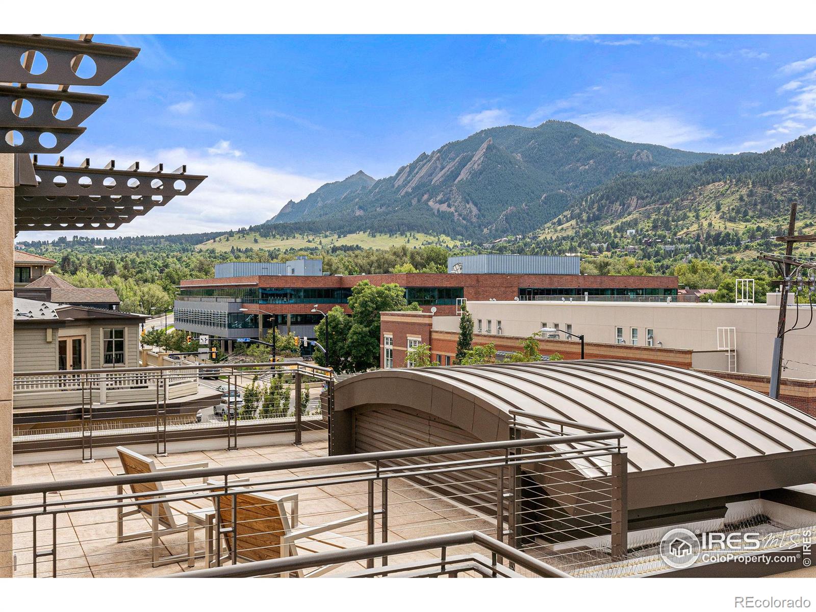 900 Pearl Street Unit: 203