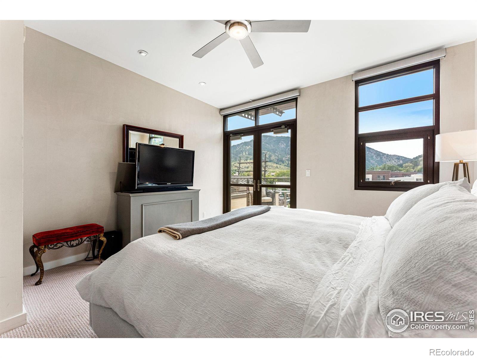 900 Pearl Street Unit: 203