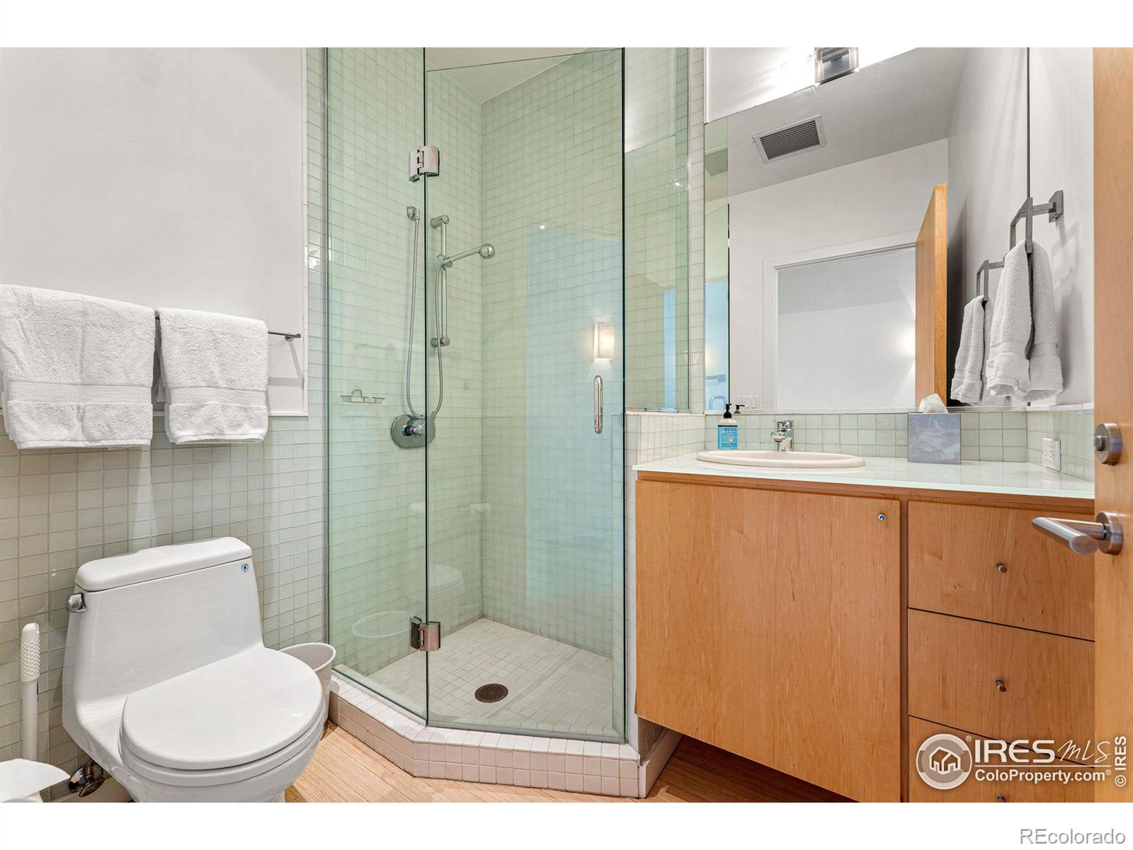 900 Pearl Street Unit: 203