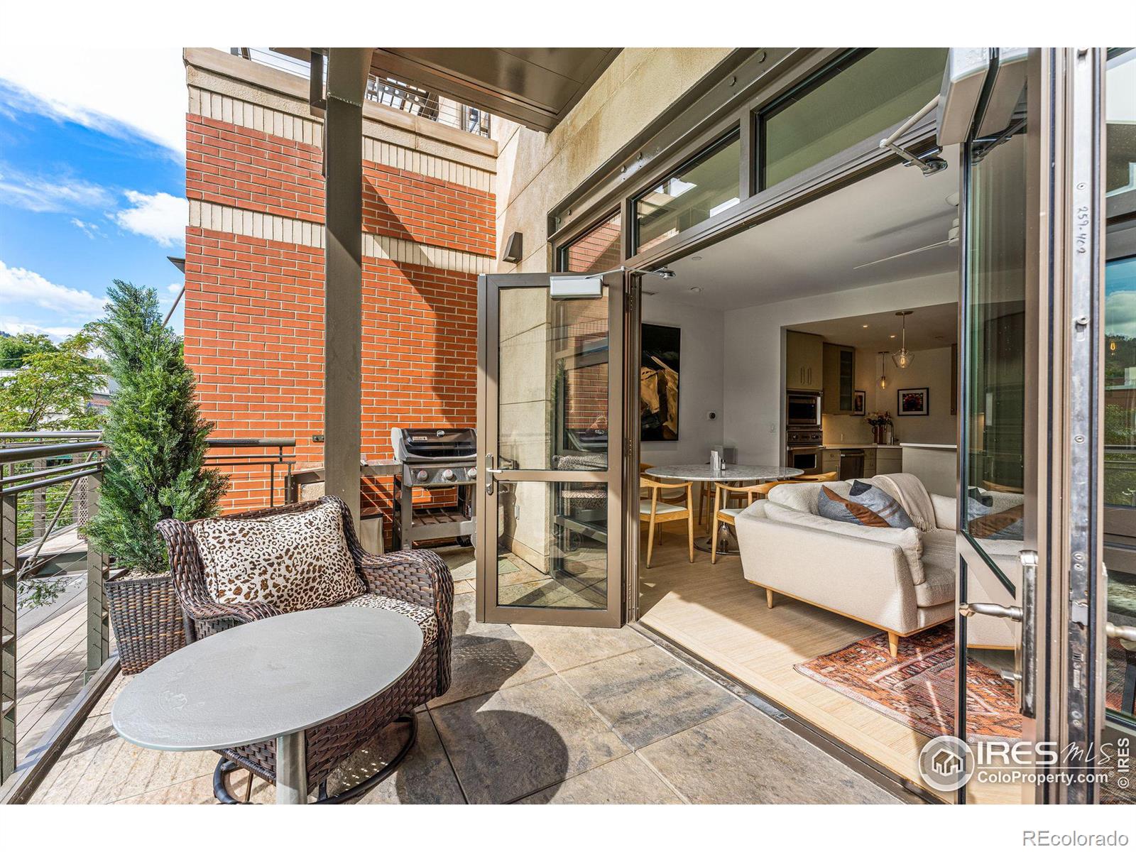 900 Pearl Street Unit: 203