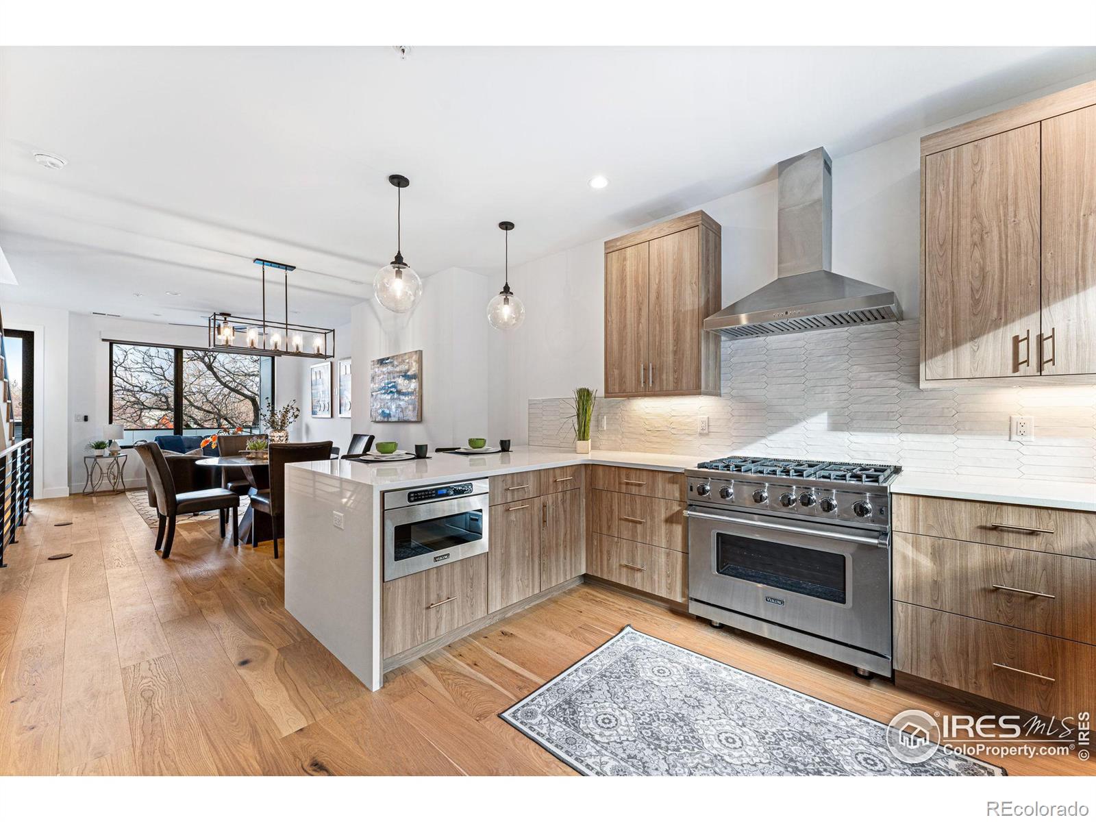 2465 Walnut Street Unit: 11