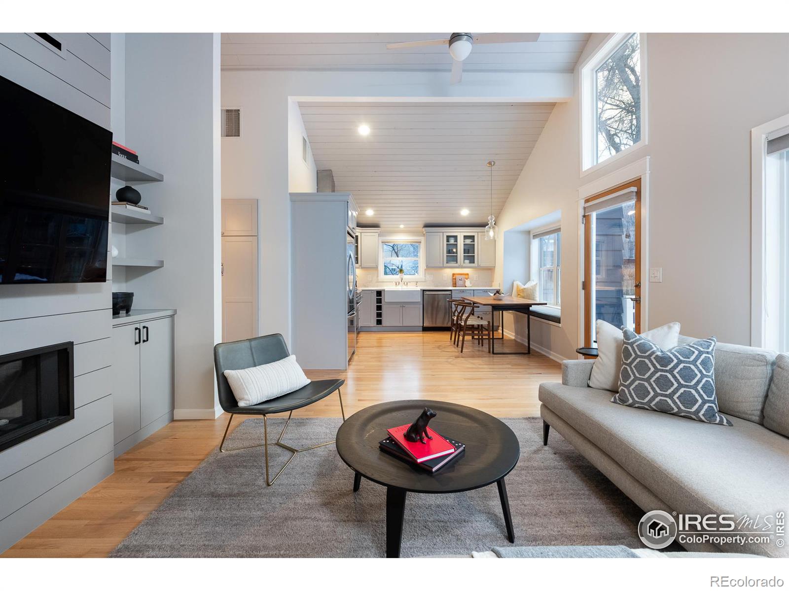3131 4th Street