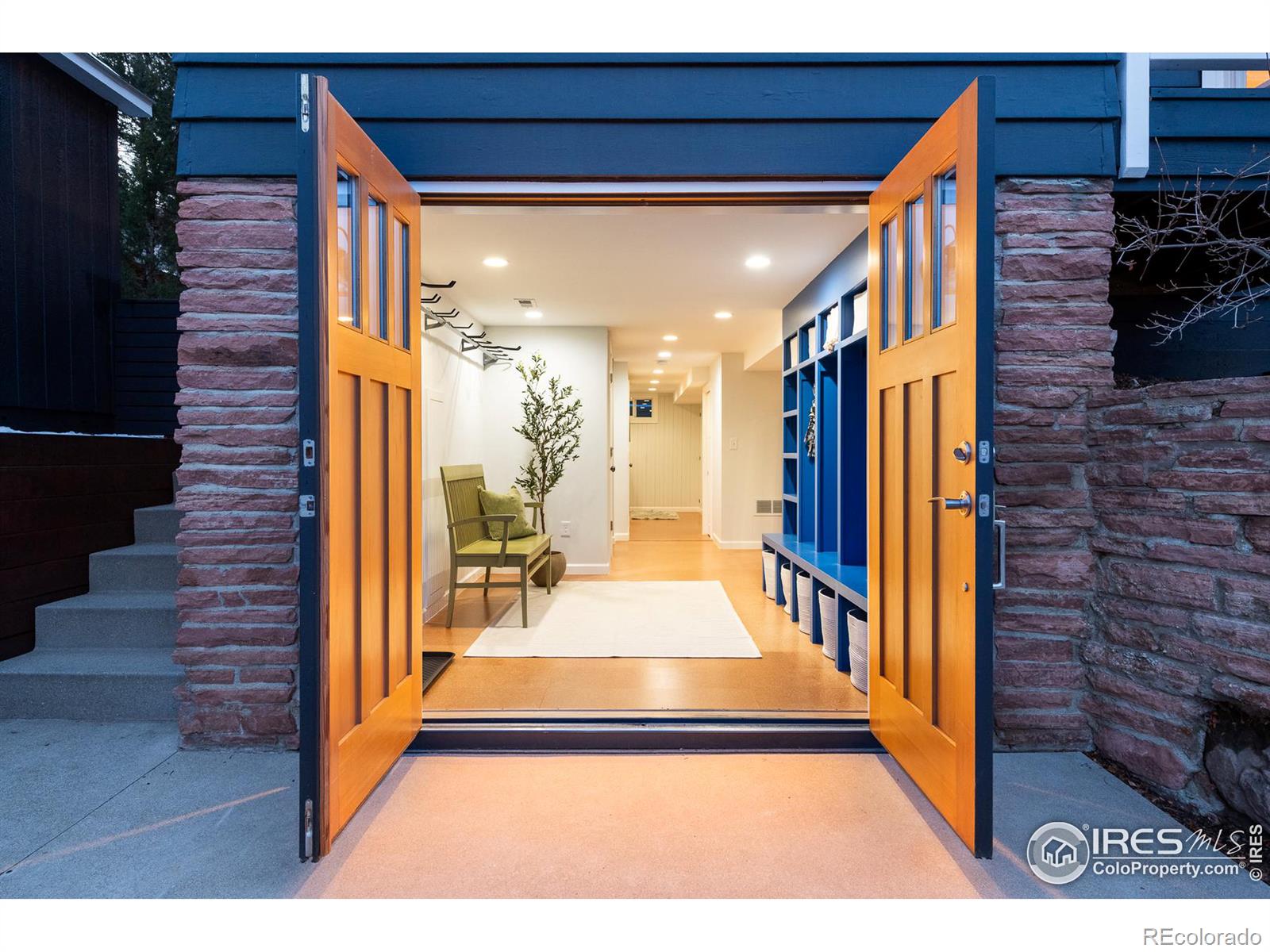 3131 4th Street